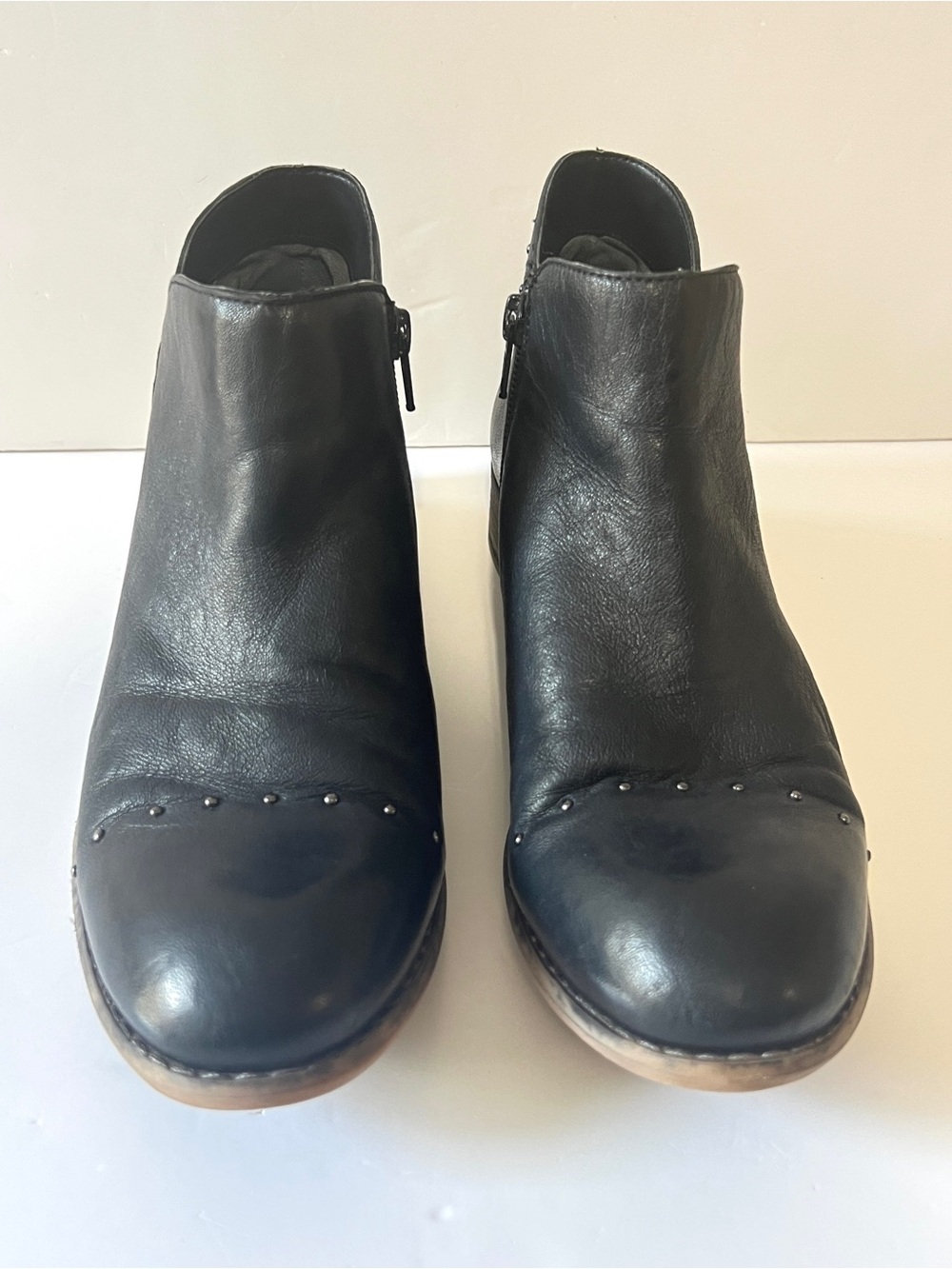 Sketchers Black Leather Studded Ankle Boots Size 9 Whimsigoth Western Boho